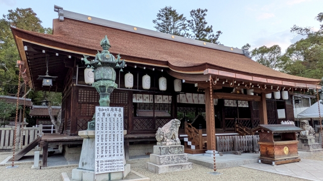 伊弉諾神宮の風格ある画像